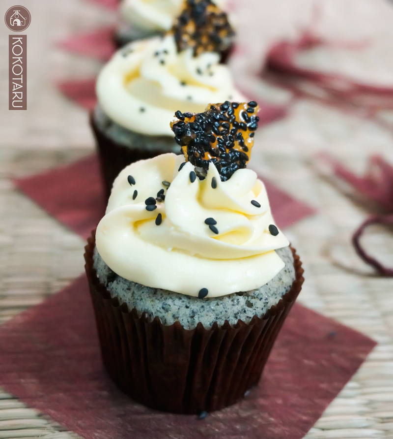 Black Sesame Cupcakes (15)