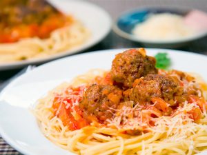 Cách làm Spaghetti sốt cà chua thịt viên